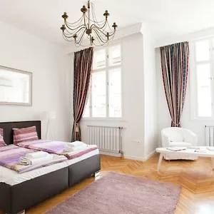 Chic & Charm , Budapest Hungary